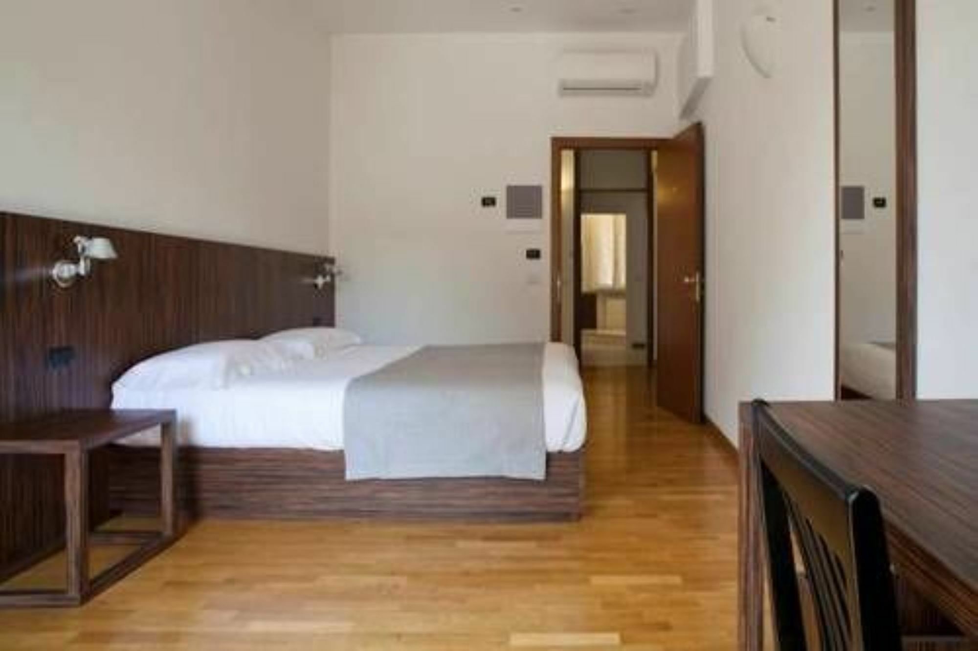 Hotel My Bed Mailand Exterior foto